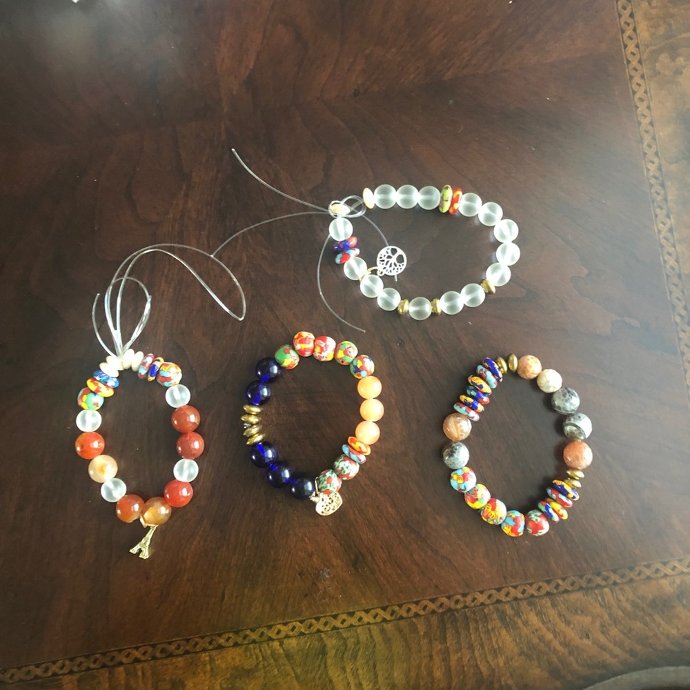 Africa wrist beads